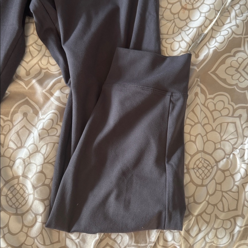 Yogalicious Women’s Dark Gray Lux District Jogger - Picture 8 of 9